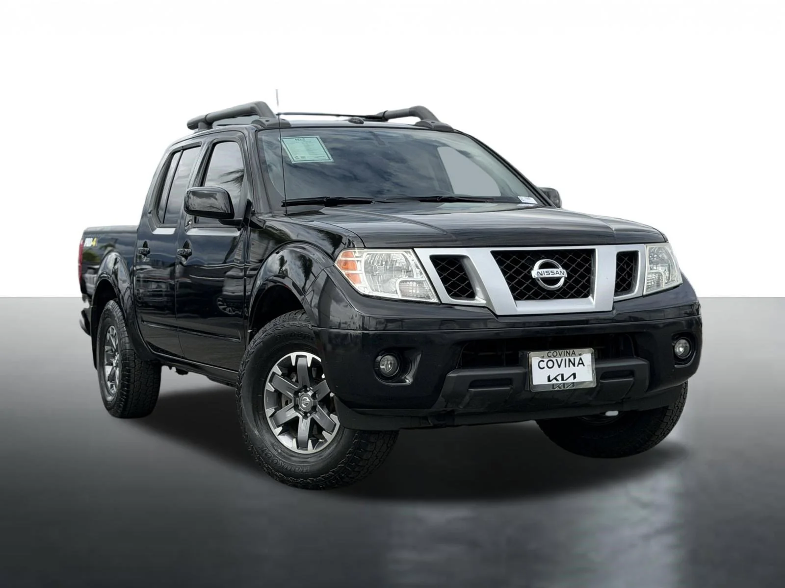 2017 Nissan Frontier 4.0 PRO-4X Crew Cab 4X4 AT's photo