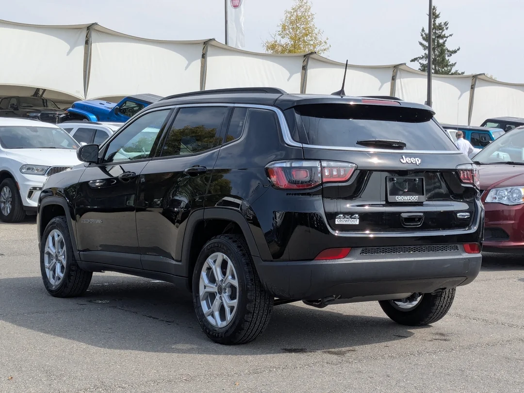 New 2025 Black Jeep North - - 4x4 - Heated seats - Forward Collision Warning & More! image 6
