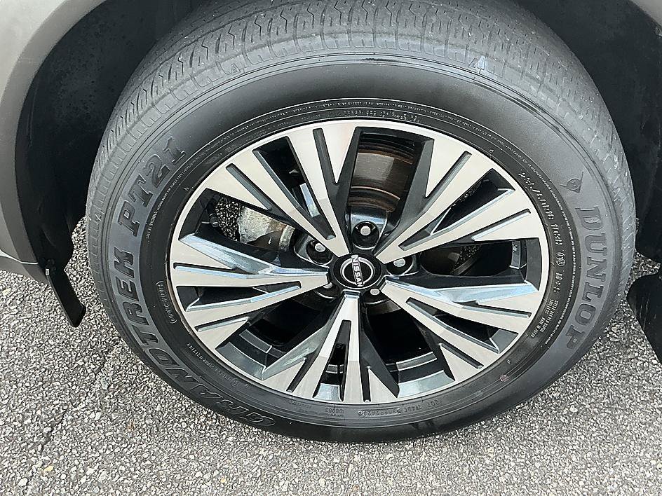 Used 2023 Gun Metallic Nissan SV image 8