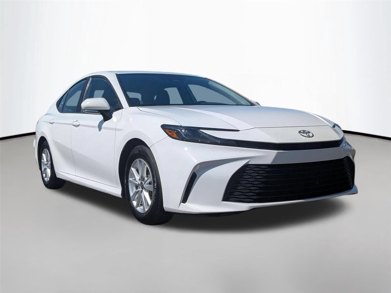 Used 2025  TOYOTA  image 7