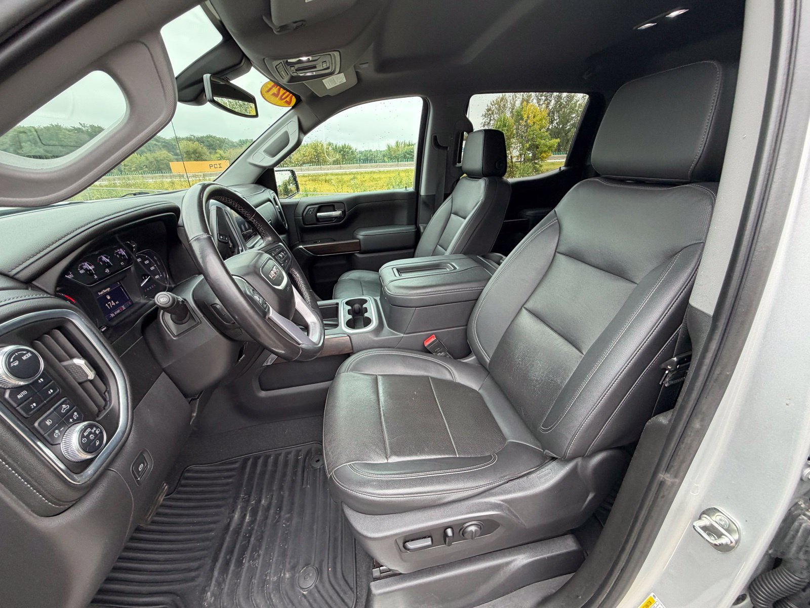 Used 2021 Silver GMC SLT image 16