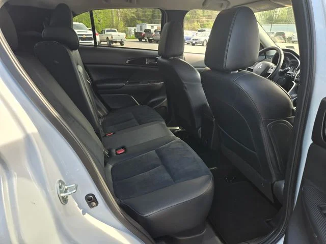 Used 2025 White Mitsubishi SE image 18
