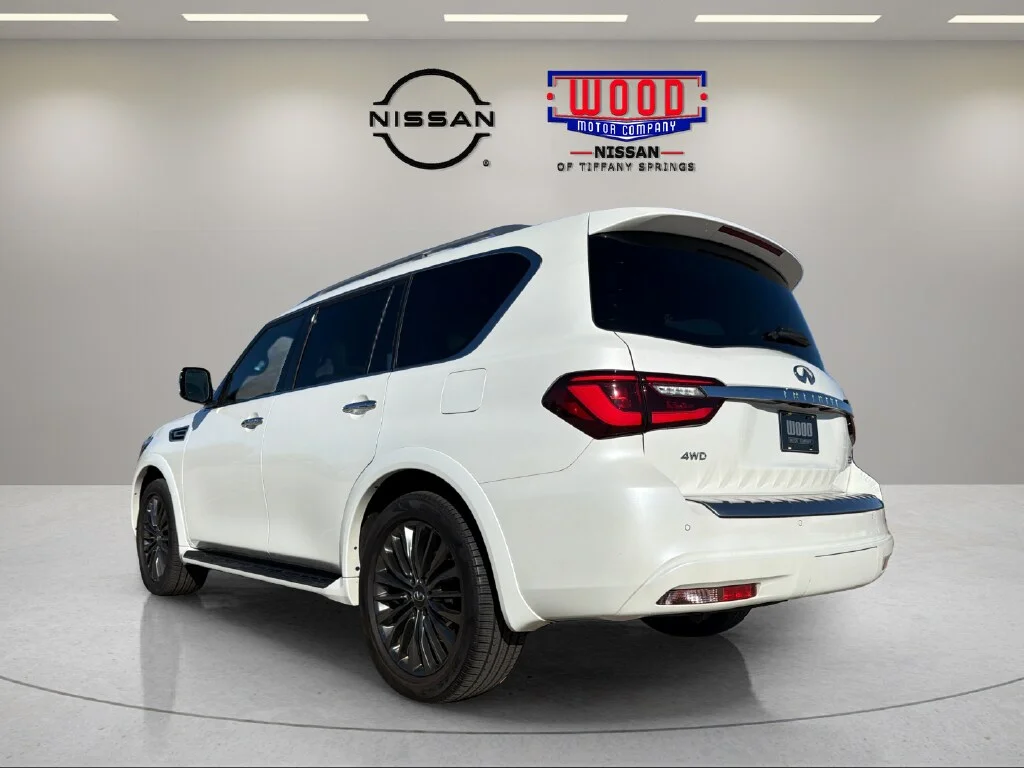 Used 2023 Moonstone White INFINITI Sensory image 4