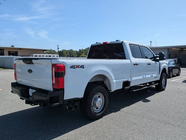 Used 2023 Oxford White Ford XL image 3