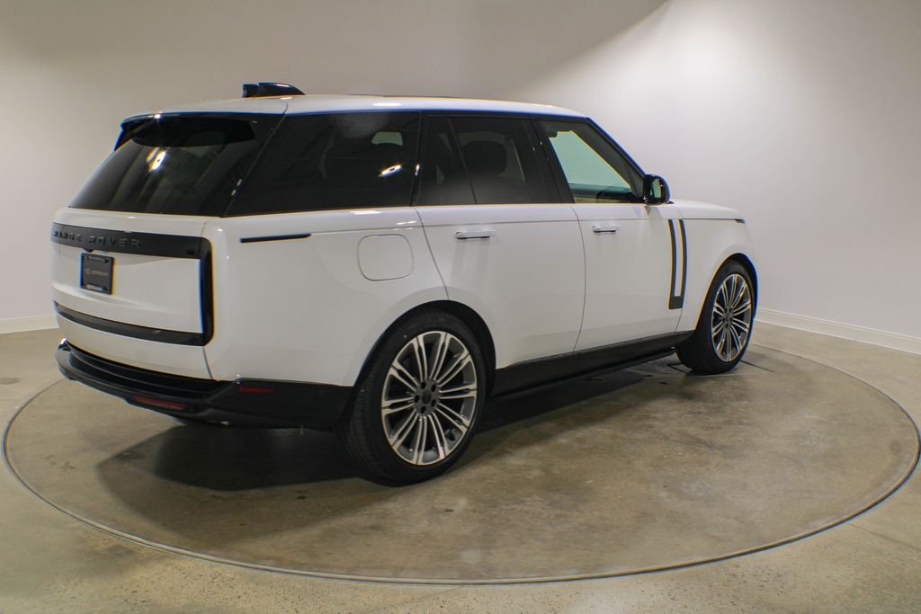 Certified Used 2026 Ostuni Pearl White Premium Metallic Land Rover Autobiography image 5