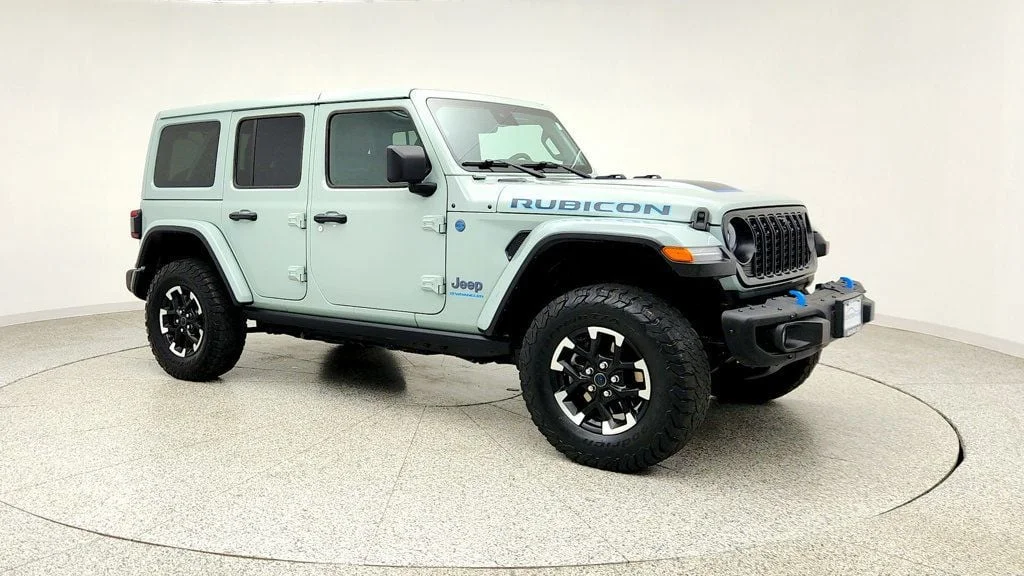 Used 2024 Earl Clearcoat Jeep Rubicon X 4xe w/ Nappa Leather, Steel Bumpers & Off-Road Camera image 3