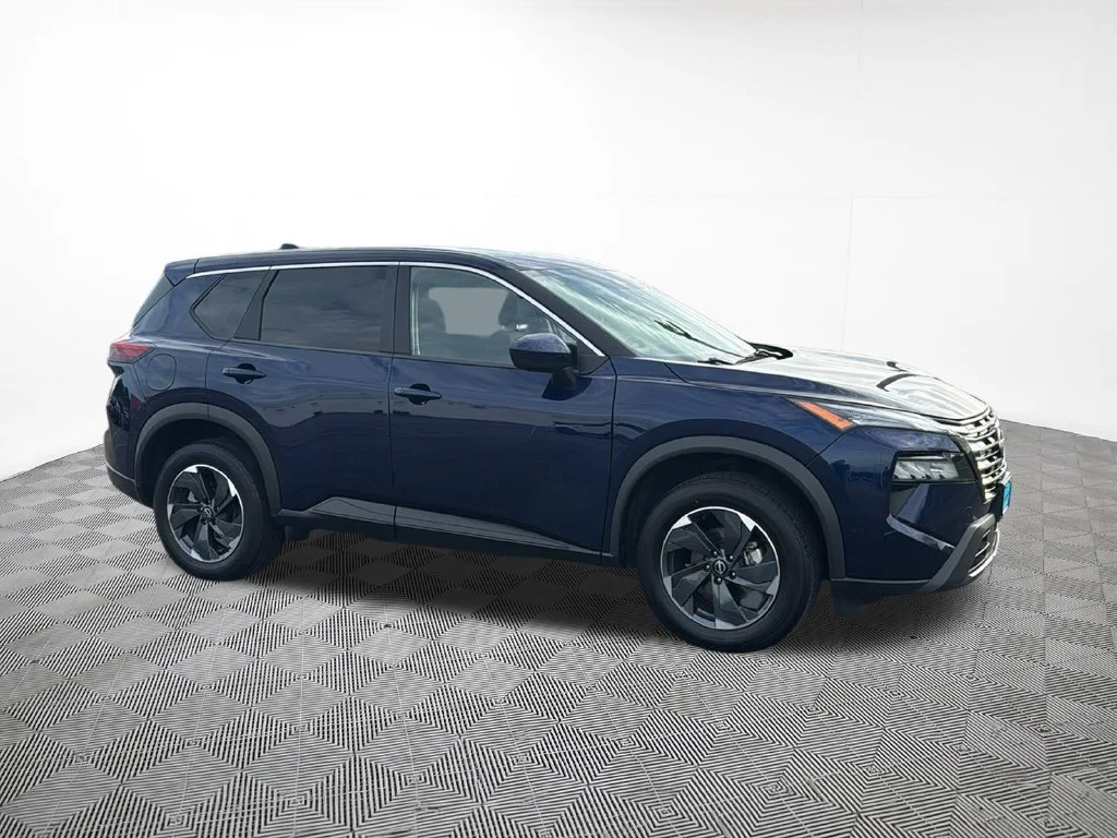 2024 Nissan Rogue SV - Photo 5