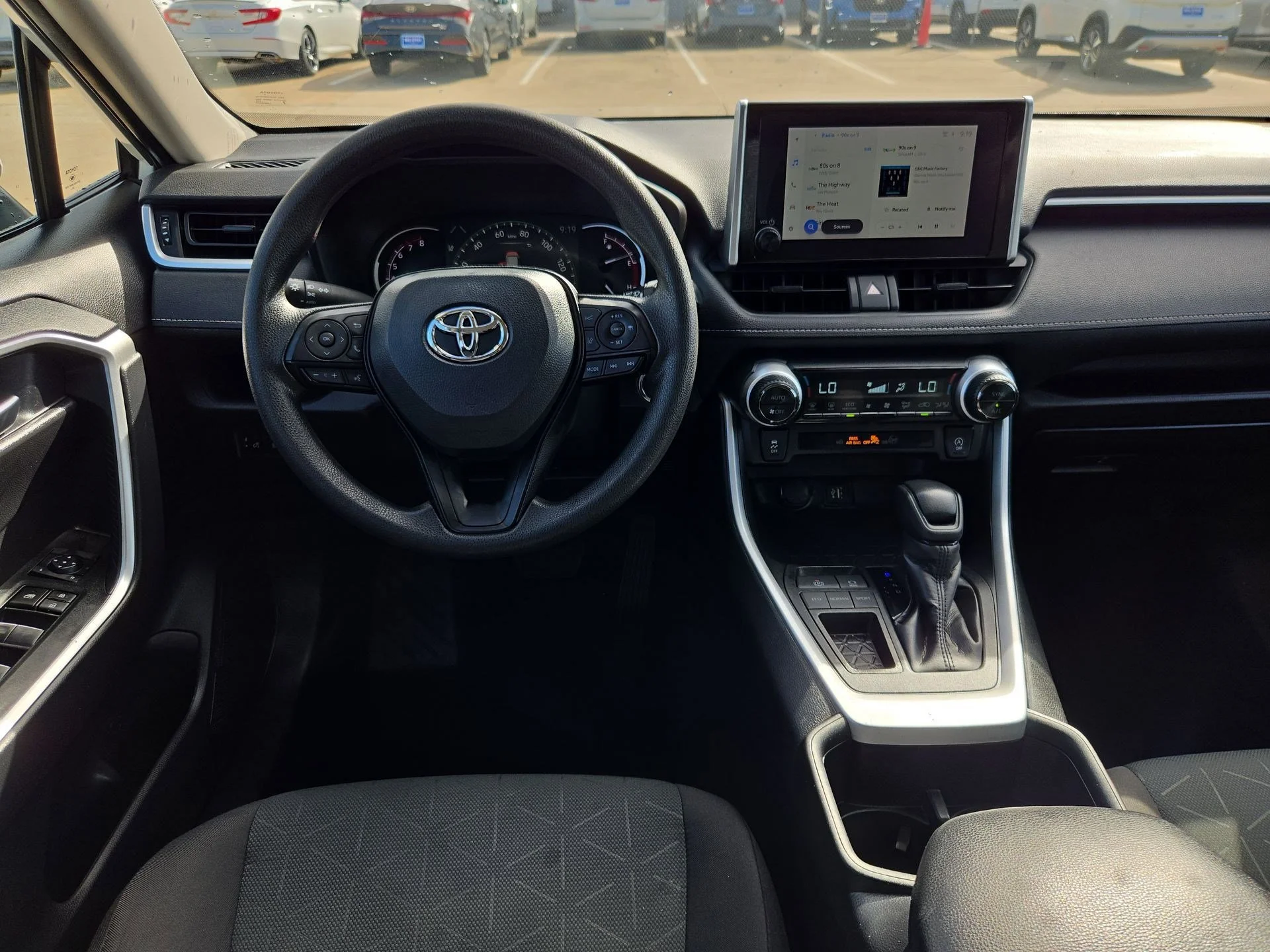 Used 2024 Wind Chill Pearl Toyota XLE image 27