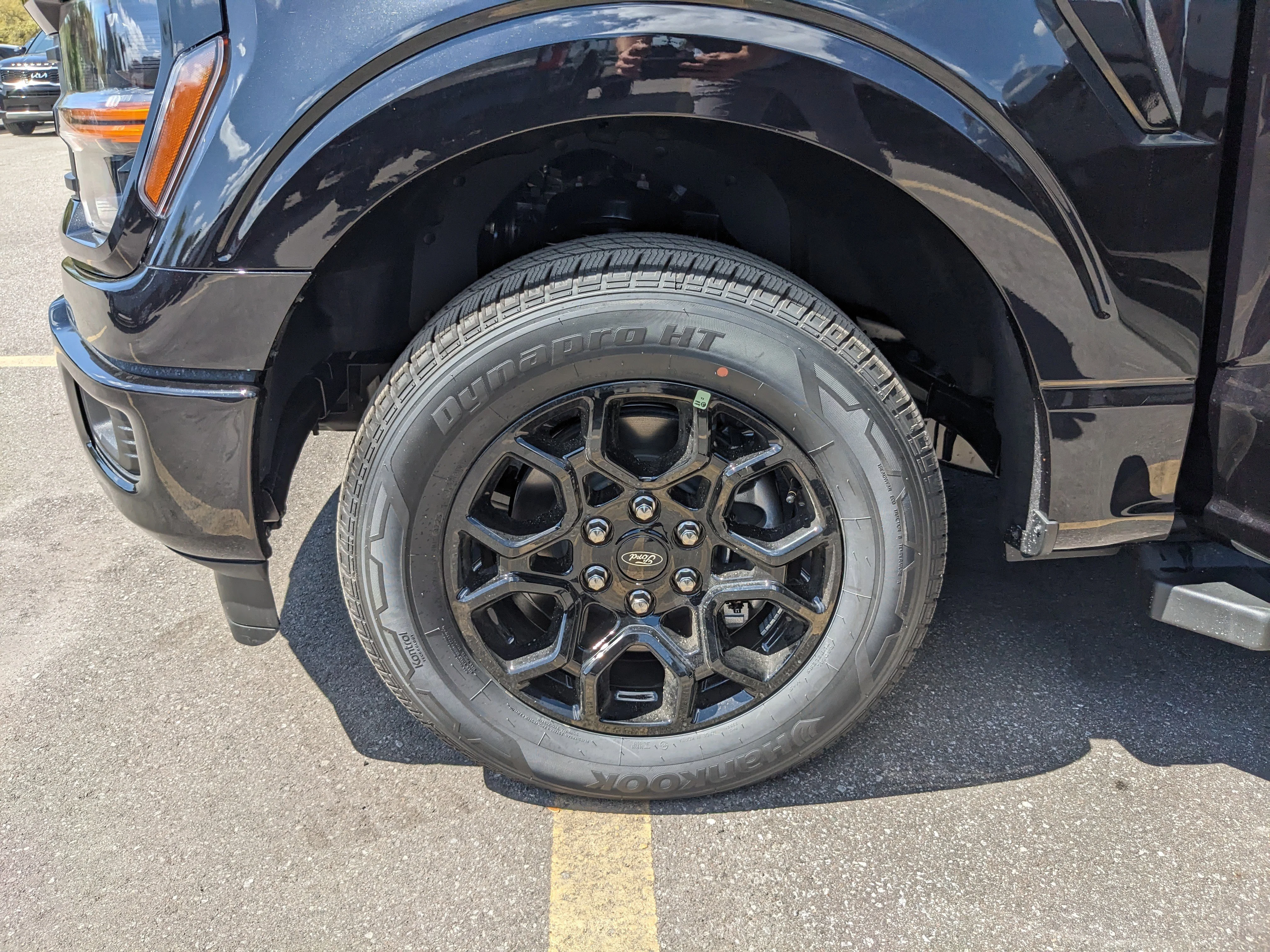 New 2026 Agate Black Metallic Ford XLT image 30
