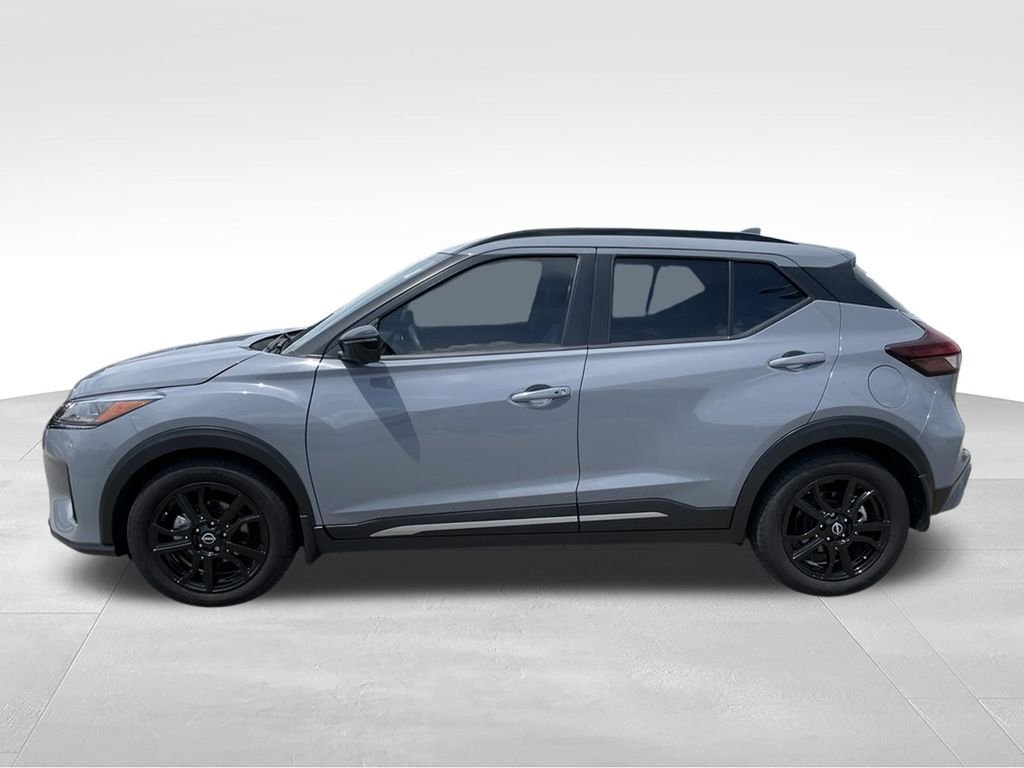 Used 2024 Gray Nissan SR image 31