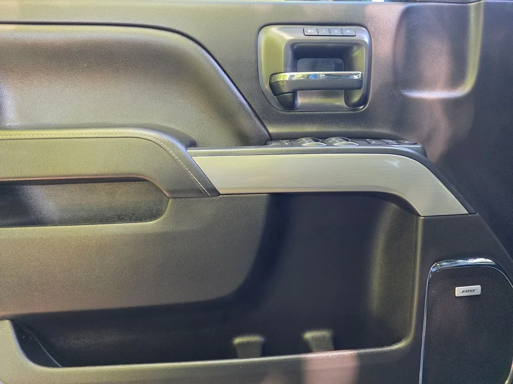 Used 2019 Blue Chevrolet LTZ image 12