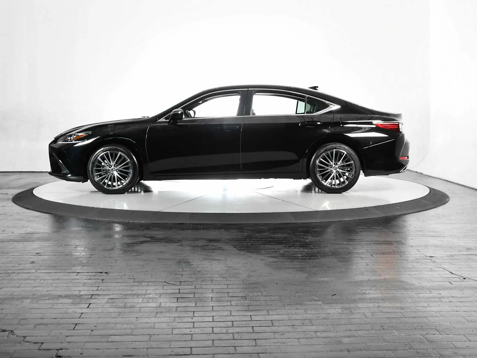 Certified Used 2024 BLACK Lexus  image 2