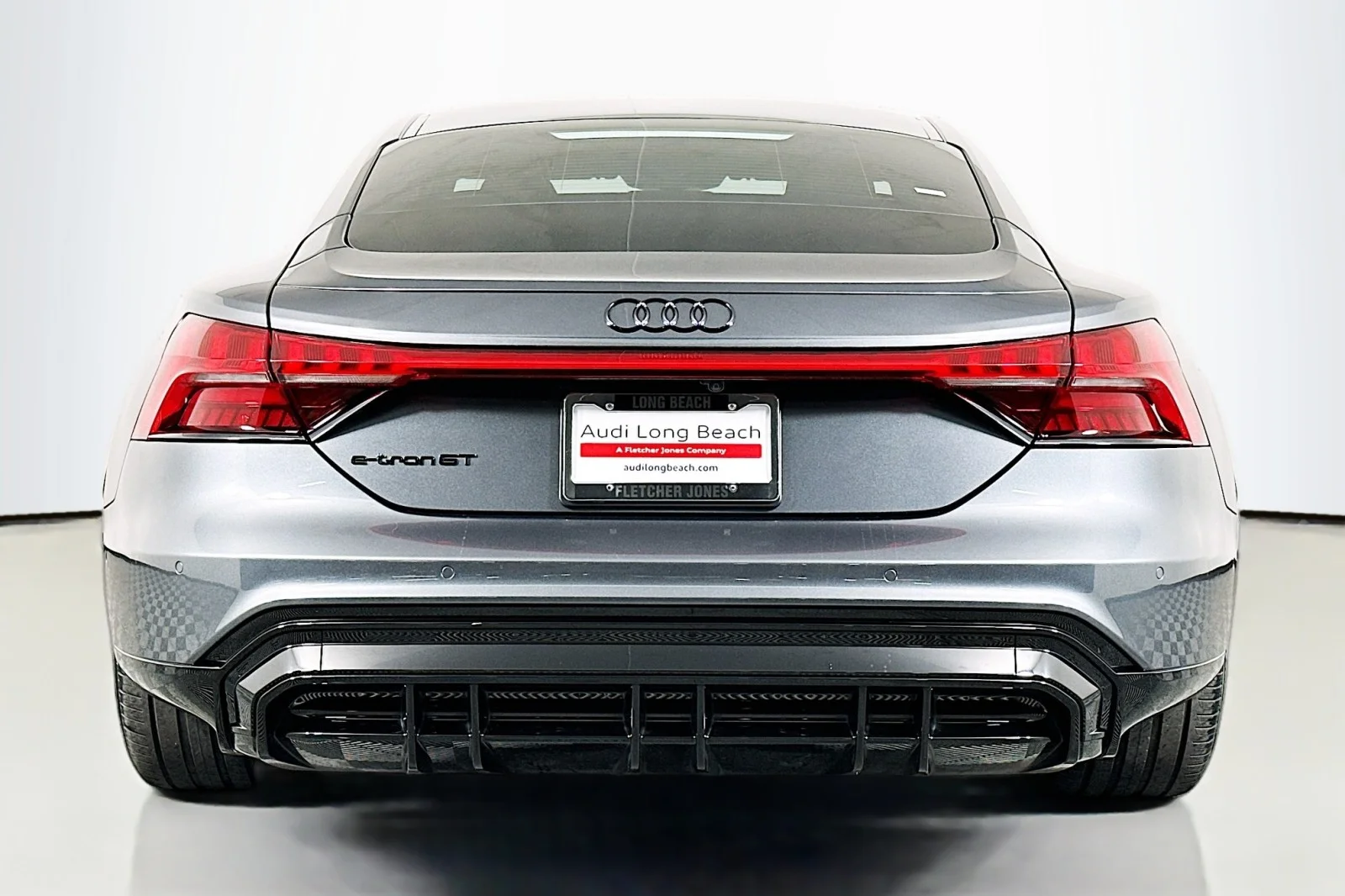 Used 2022 Daytona Gray Pearl Effect Audi Prestige image 3