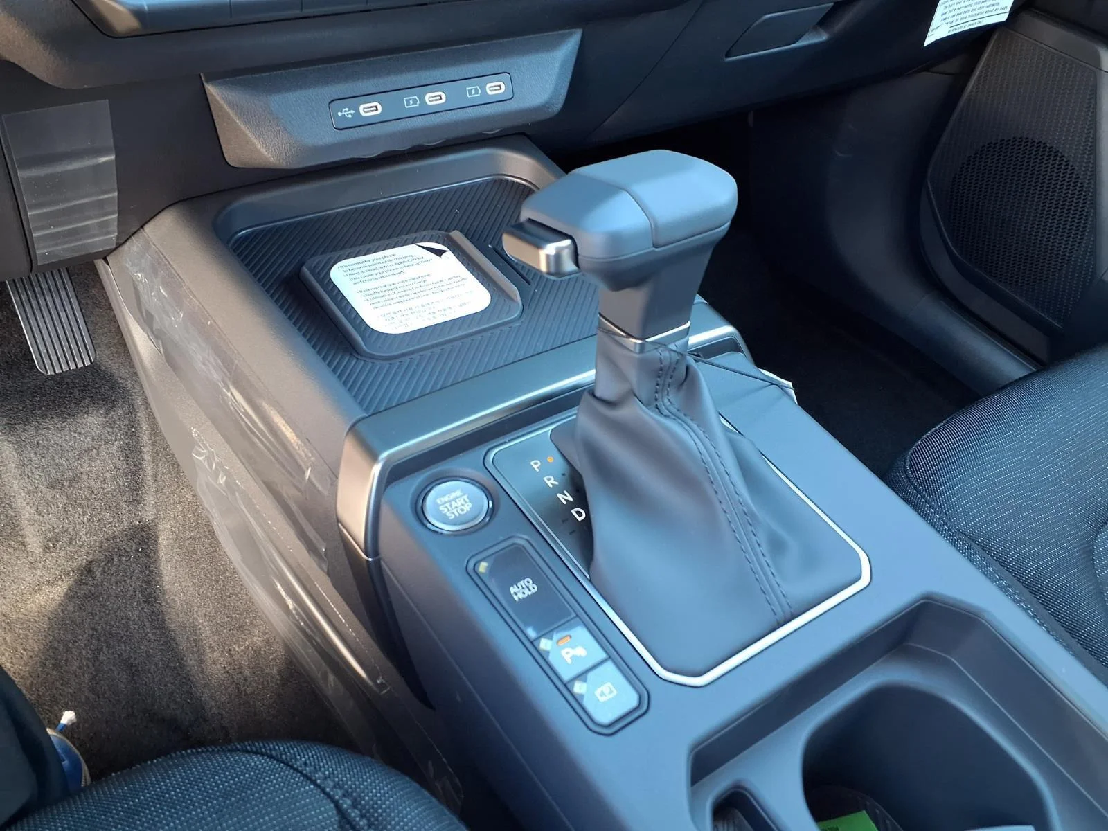 New 2027 Ivory Silver Kia S image 5
