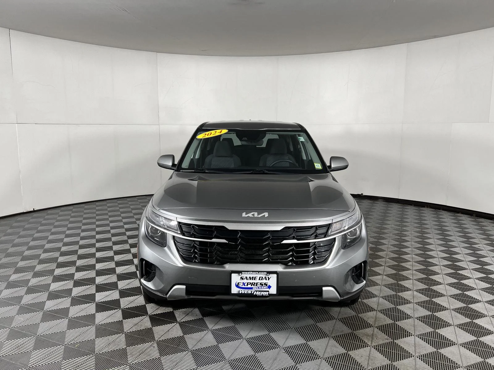Used 2024 Steel Gray Kia LX image 9