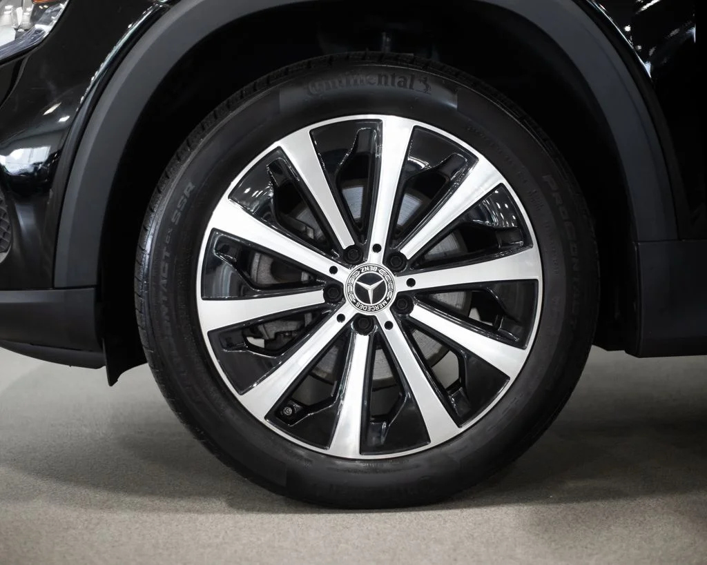 Certified Used 2022 Black Mercedes-Benz GLB 250 image 4