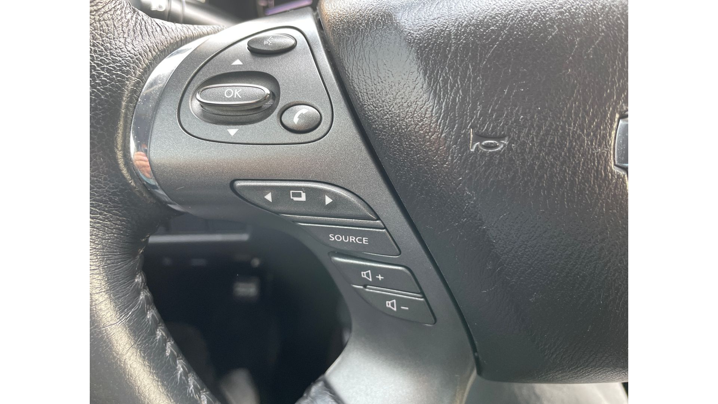 Used 2019 Silver Nissan SV image 28