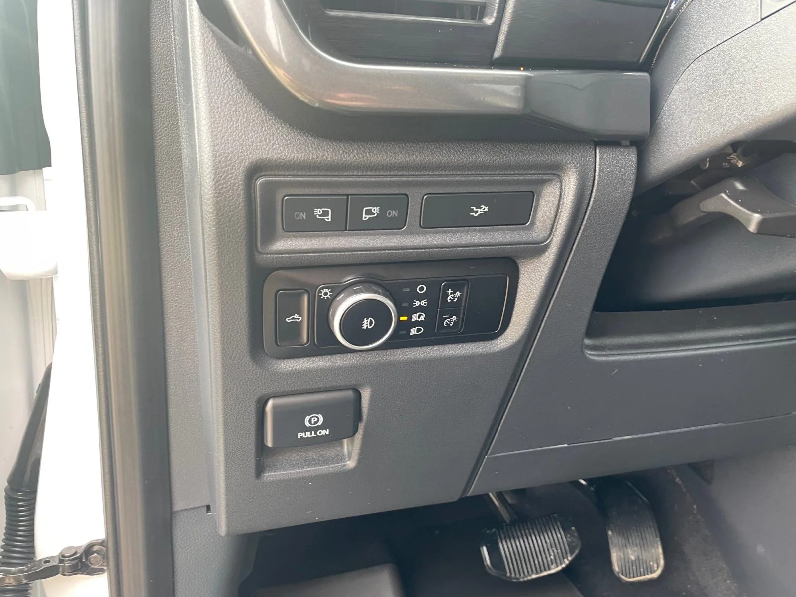 Used 2023 White Ford TREMOR SuperCrew image 16