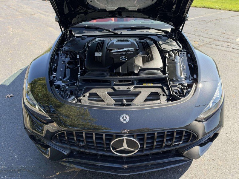 Used 2022  Mercedes-Benz AMG® SL 63 image 8