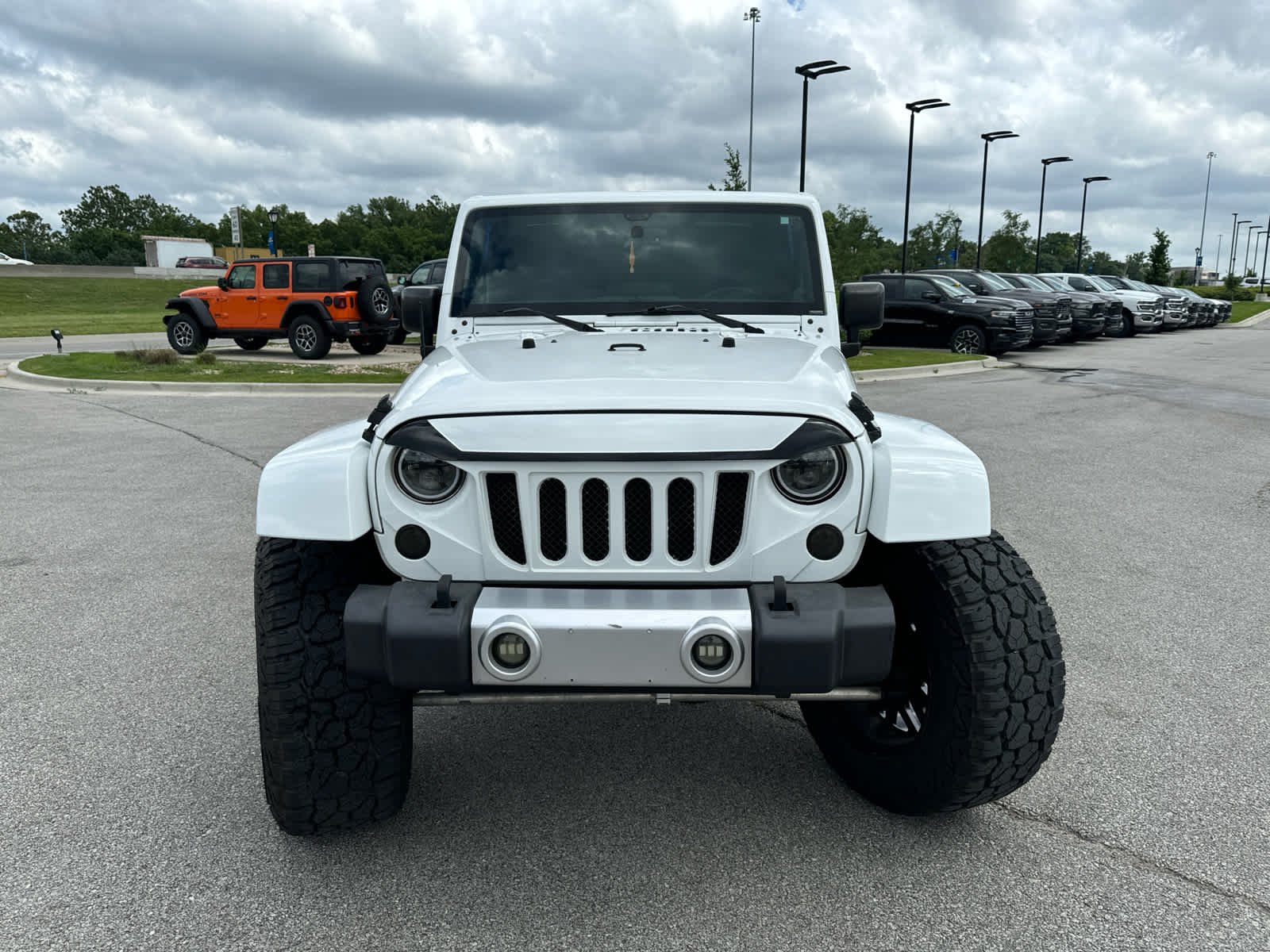 Used 2014 Bright White Clearcoat Jeep Sport image 2