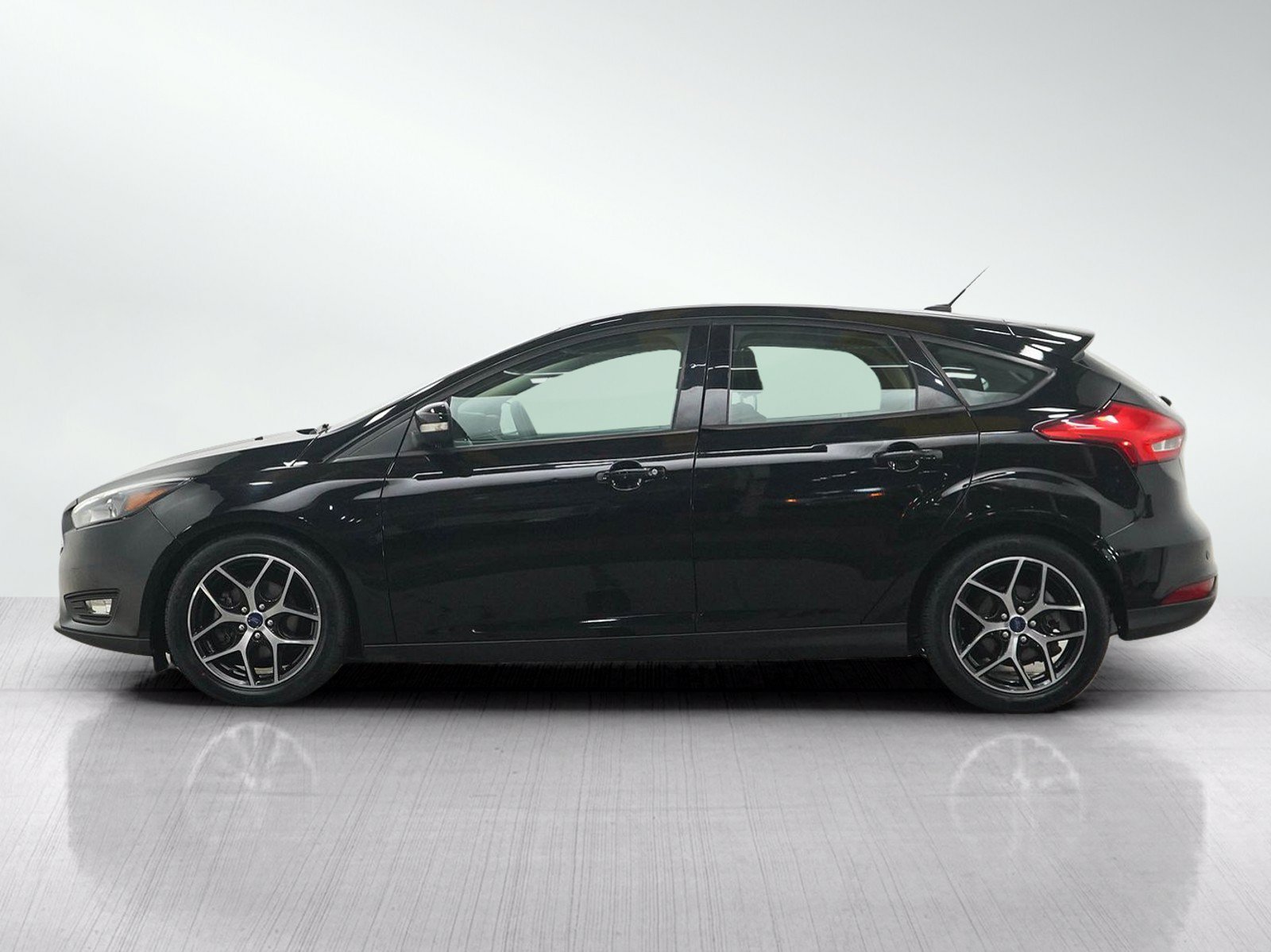 Used 2017 Ford Focus SEL with VIN 1FADP3M20HL223049 for sale in Minneapolis, Minnesota