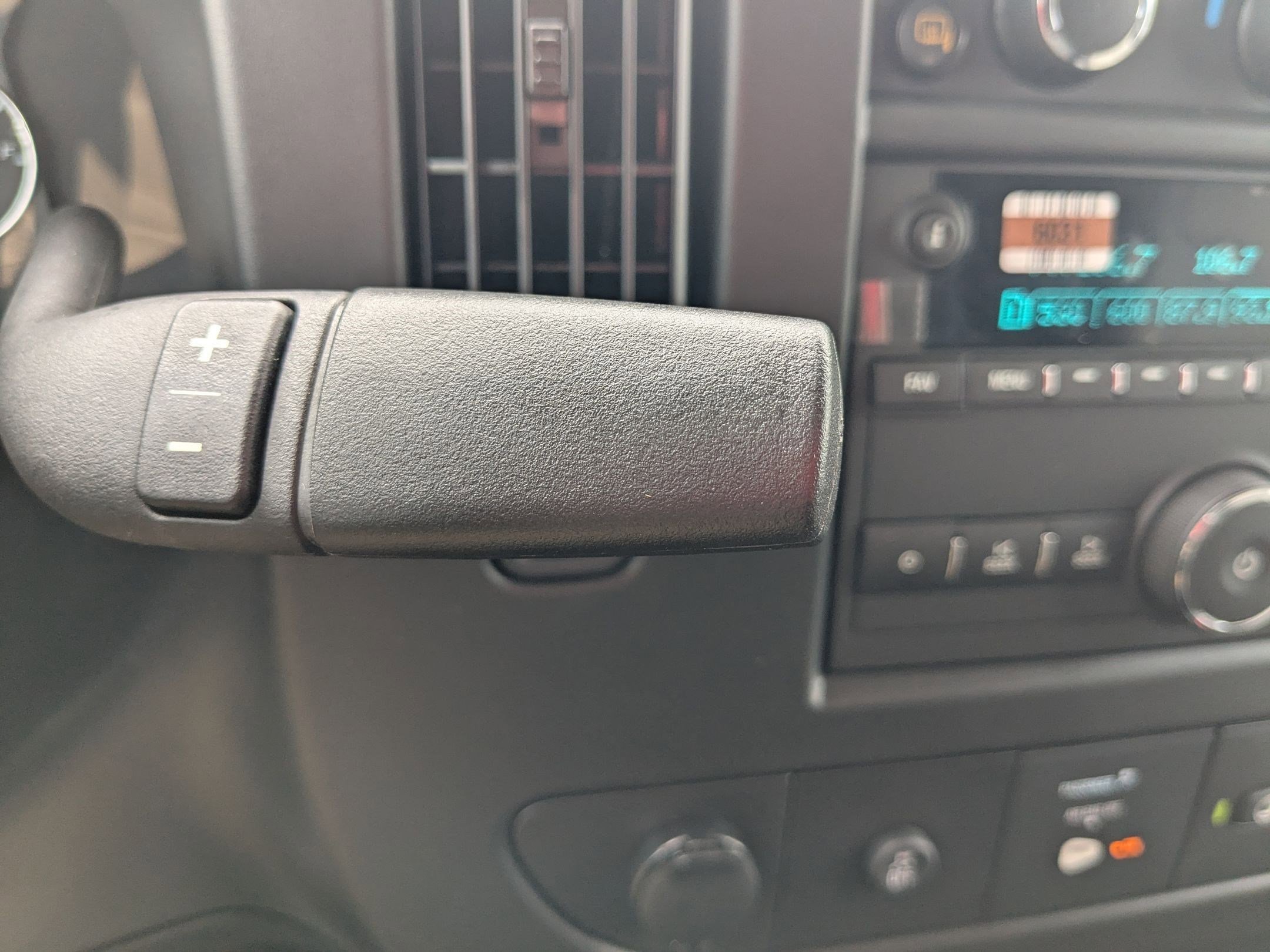 2025 GMC Savana Cargo Work Van - Photo 11
