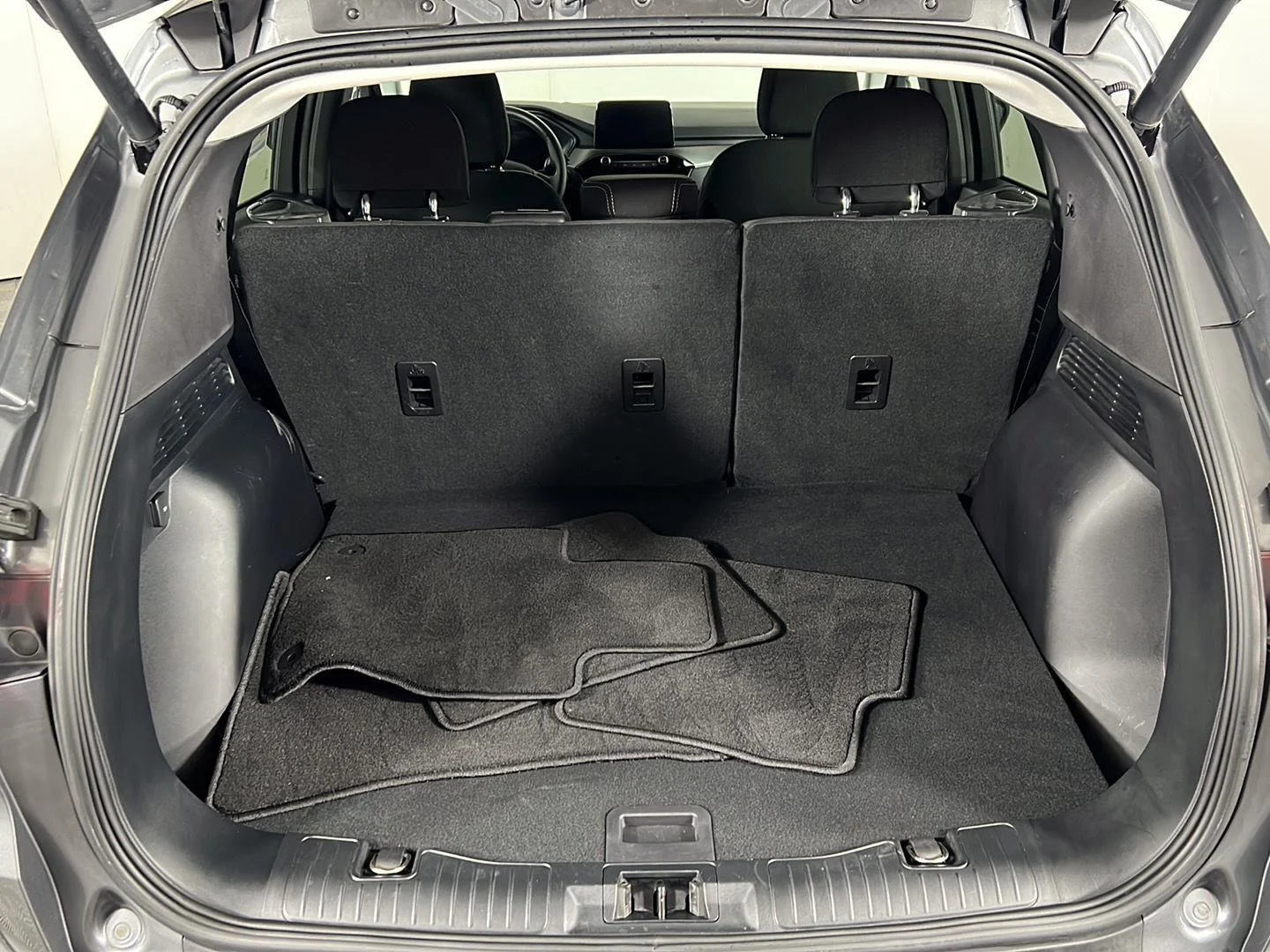 Used 2023 Gray Metallic Ford Active image 6