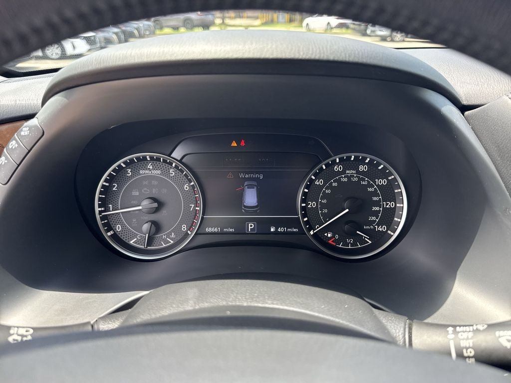 Used 2022 Black Nissan SL image 10