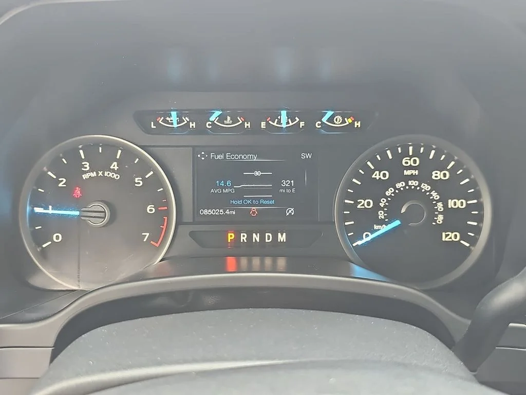 Used 2018 Black Ford XLT image 17