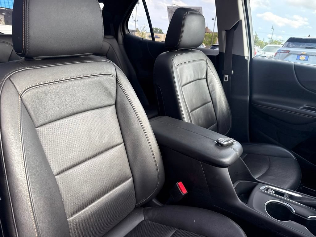 Used 2018 SUMMIT WHITE Chevrolet Premier image 41