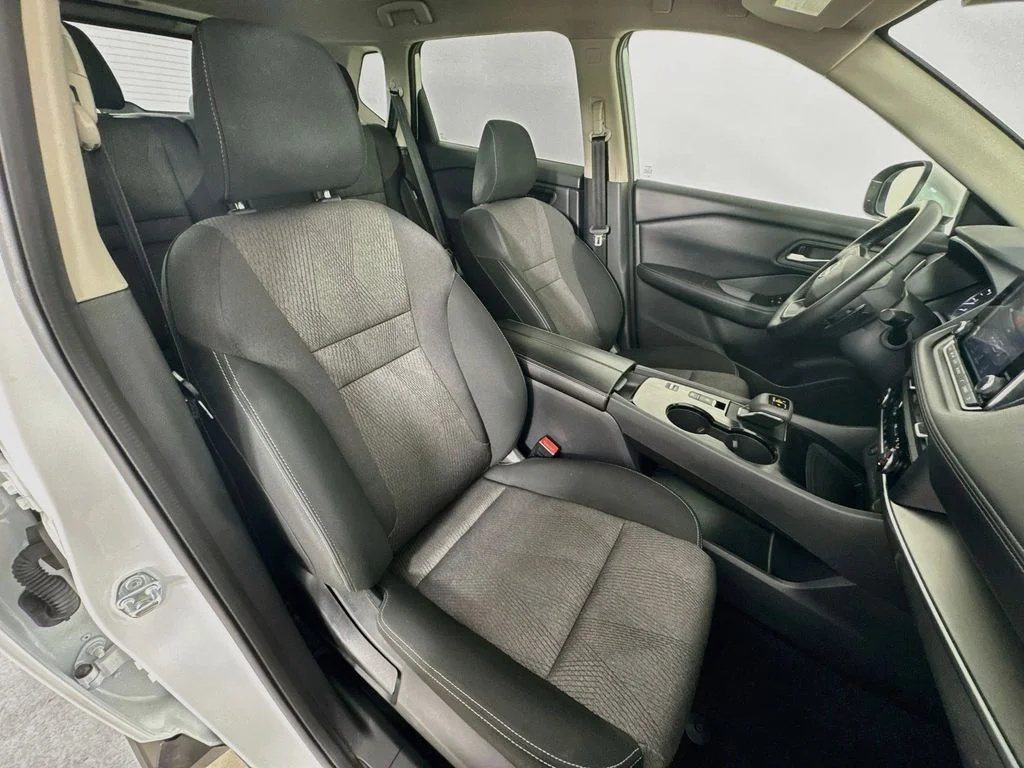 Certified Used 2025 White Nissan SV image 36