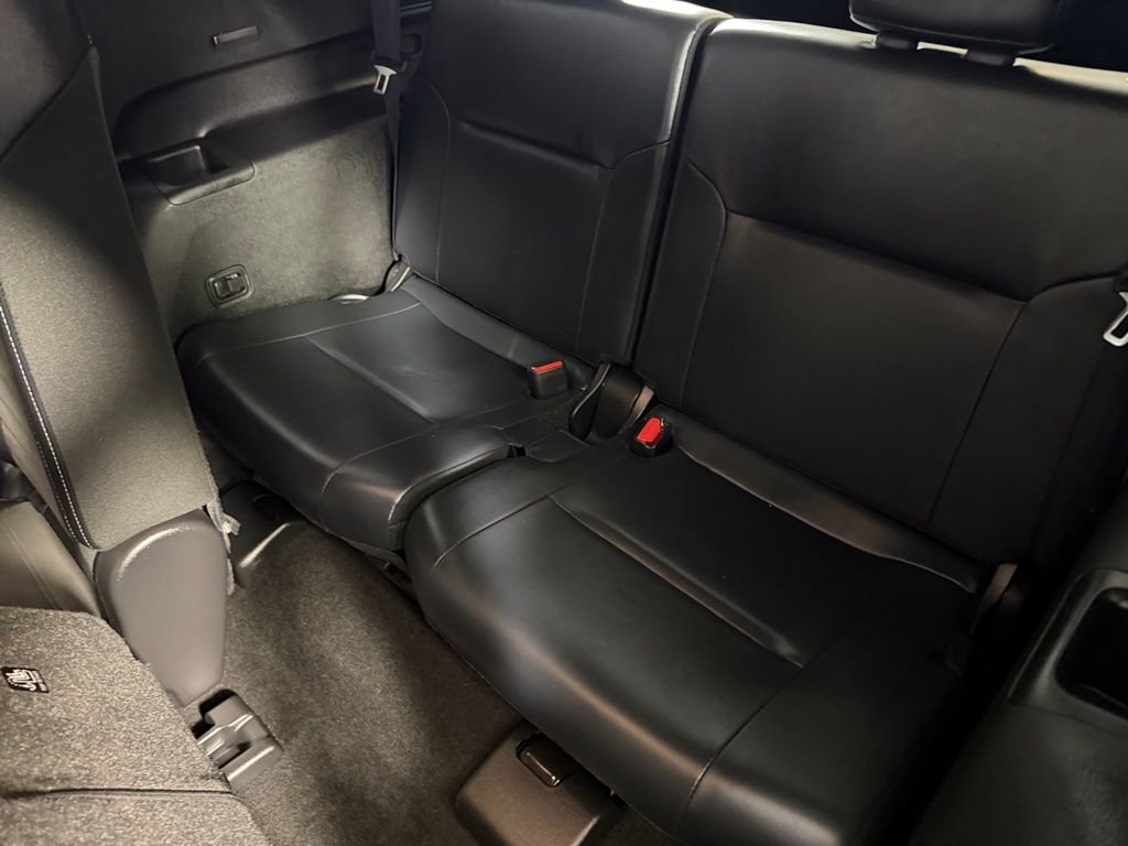Certified Used 2025 Gray Mitsubishi SE image 28