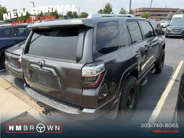 Used 2017 Magnetic Gray Metallic Toyota SR5 image 4