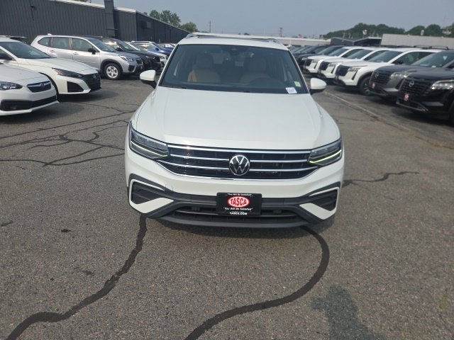 Used 2023 White Volkswagen 2.0T SE image 8