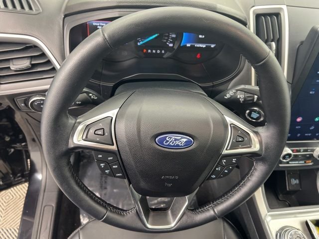 Used 2022 Agate Black Metallic Ford SEL image 19