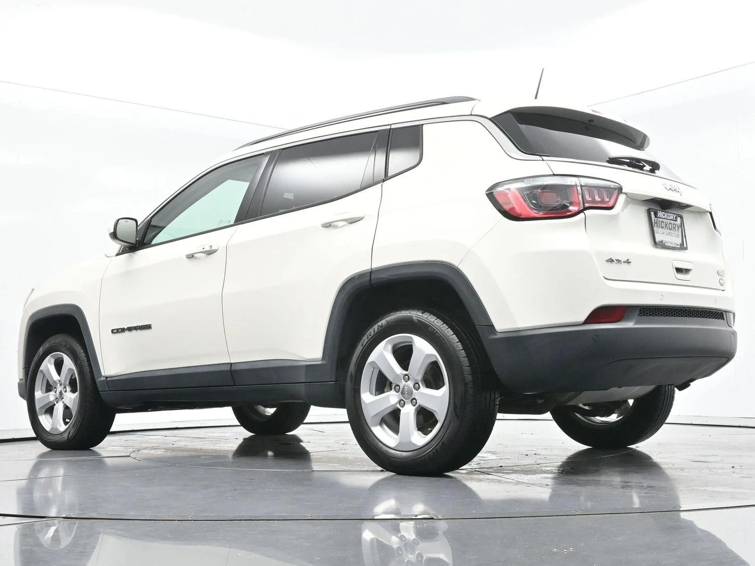 Used 2019 White Clearcoat Jeep Latitude image 47