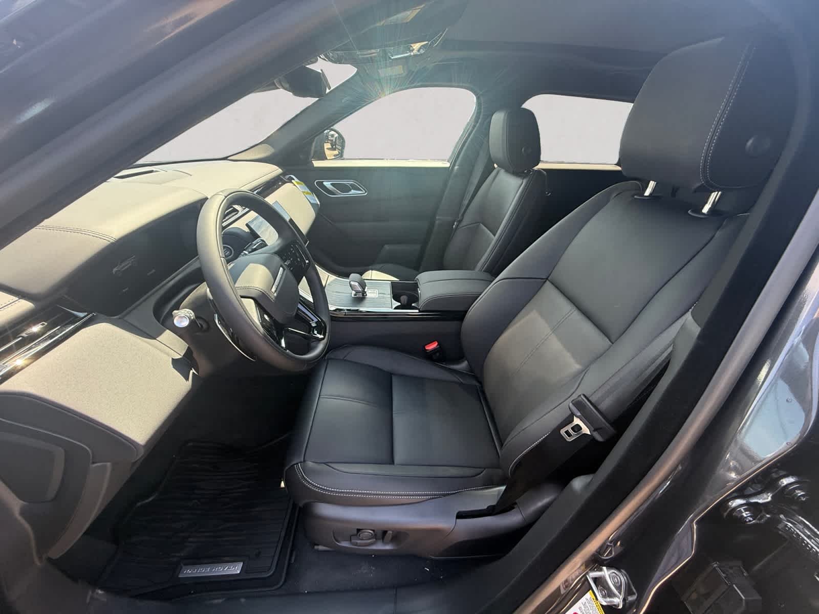 New 2026 Carpathian Grey Land Rover Belgravia Edition image 9