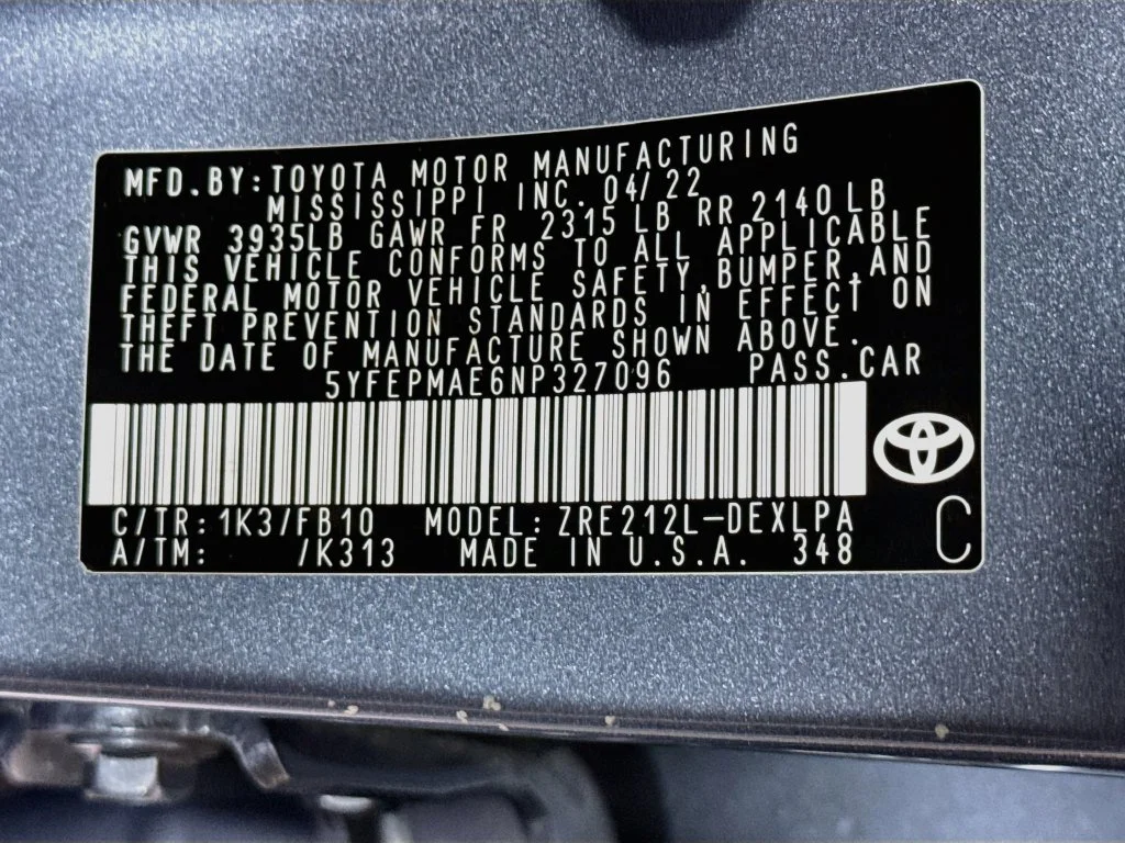 Used 2022 Celestite Toyota LE image 38