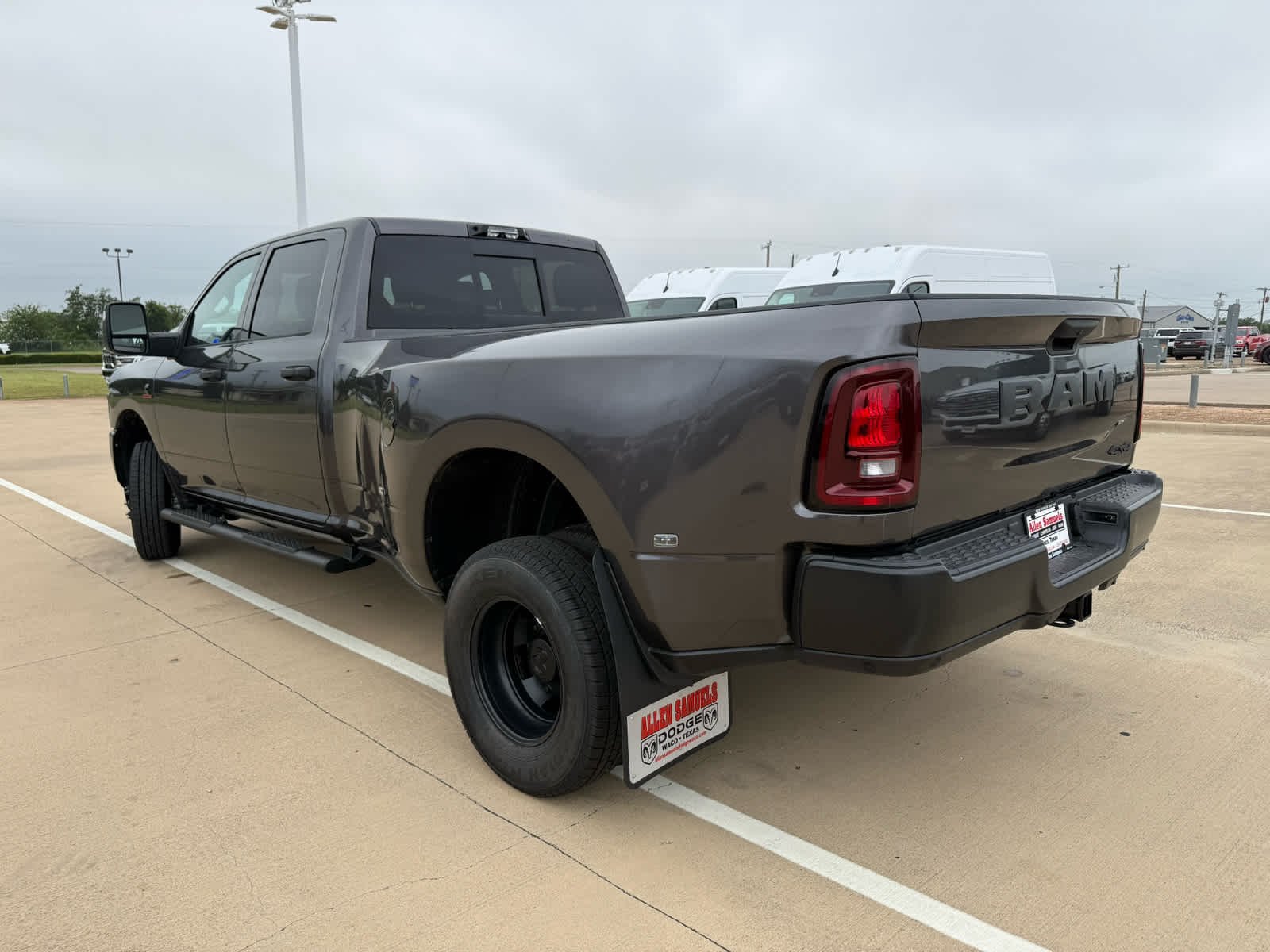 New 2026 Granite Crystal Metallic Clear-Coat Exterior Paint RAM Tradesman image 10