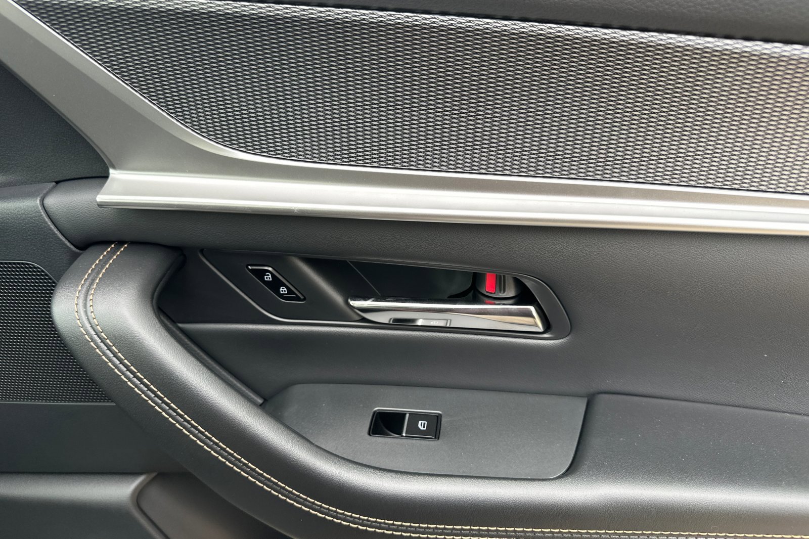 2025 Mazda CX-70 Premium Package - Photo 20