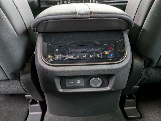 2025 Nissan Armada PRO-4X - Photo 11