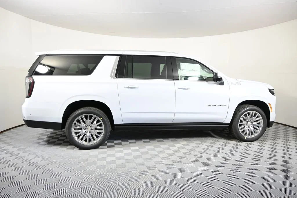 2026 Chevrolet Suburban High Country - Photo 7