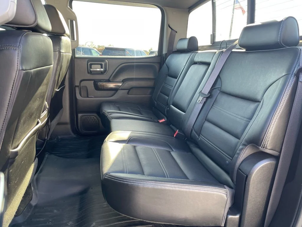 Used 2016 Black GMC Denali image 30