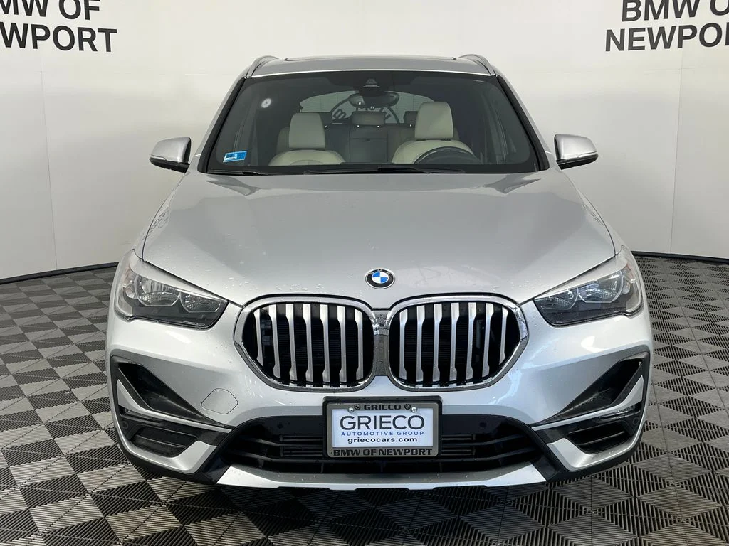 Used 2020 Silver BMW xDrive28i image 5