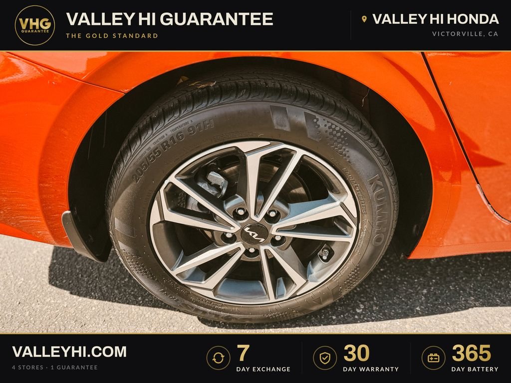 Used 2023 Red Kia LXS image 12