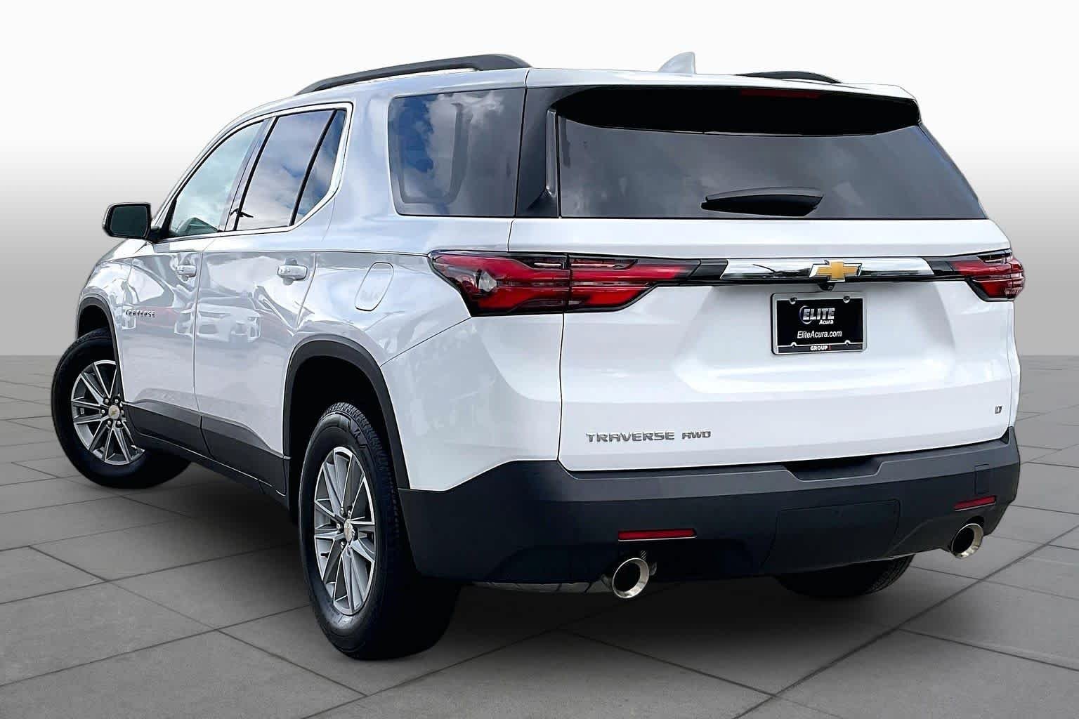 Used 2023 Summit White Chevrolet LT Cloth image 12
