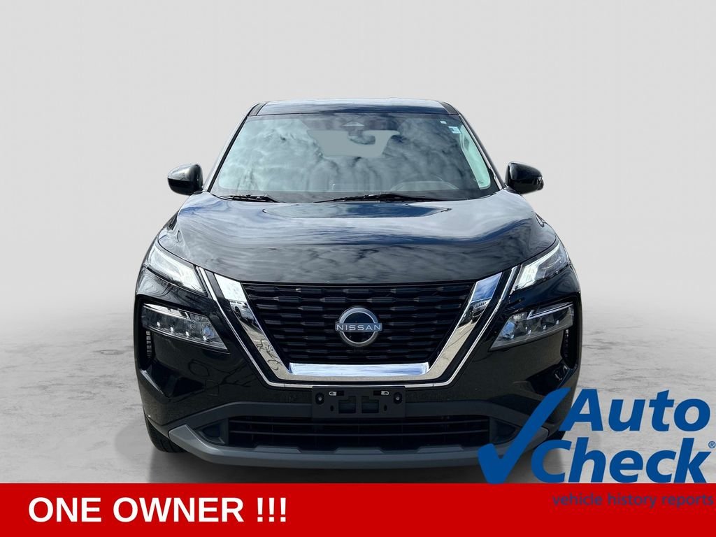 Used 2023 Black Nissan SV image 2
