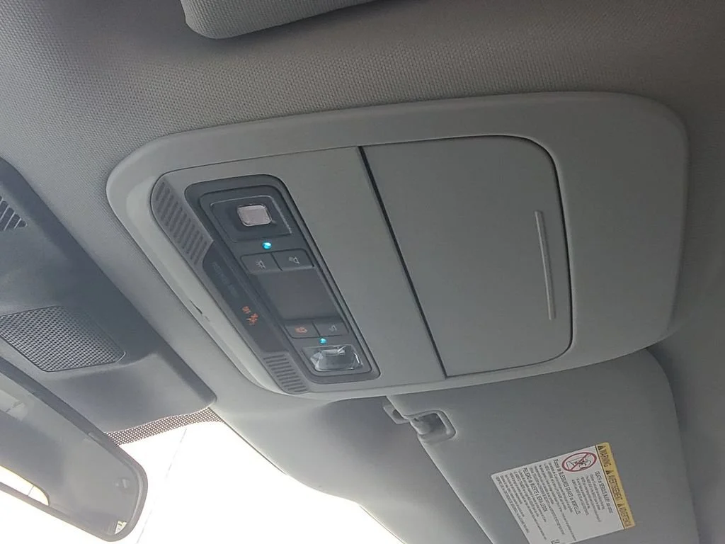 Used 2025 White Ford XL image 40