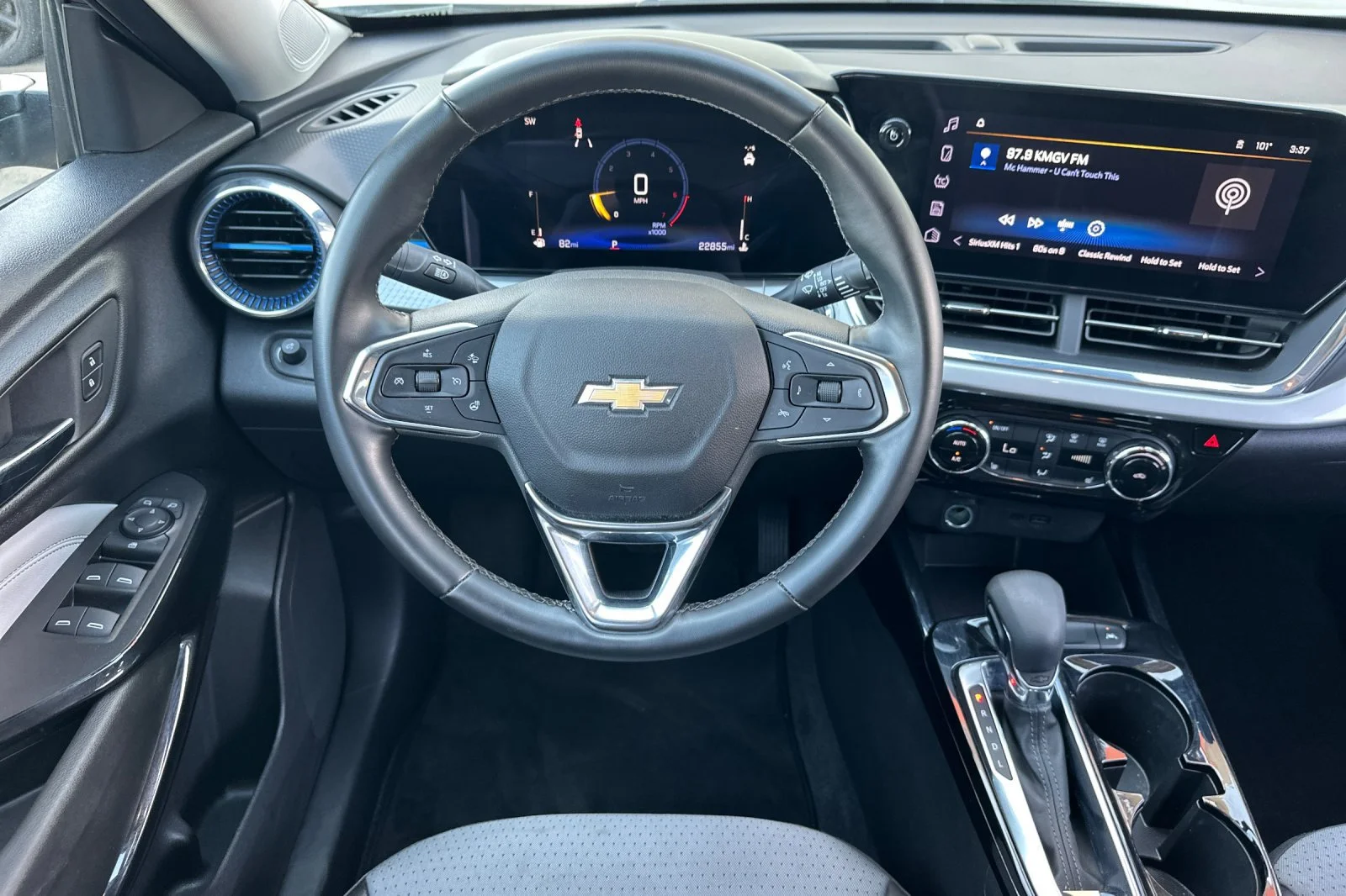 Used 2025 Gray Chevrolet LT image 14