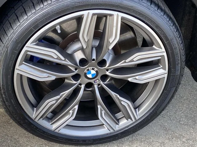 Used 2017 Black BMW M760i image 30